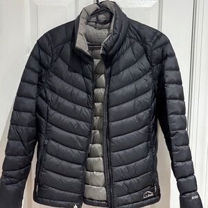 L.L. Bean Men's Black and Gray Puffer Jacket